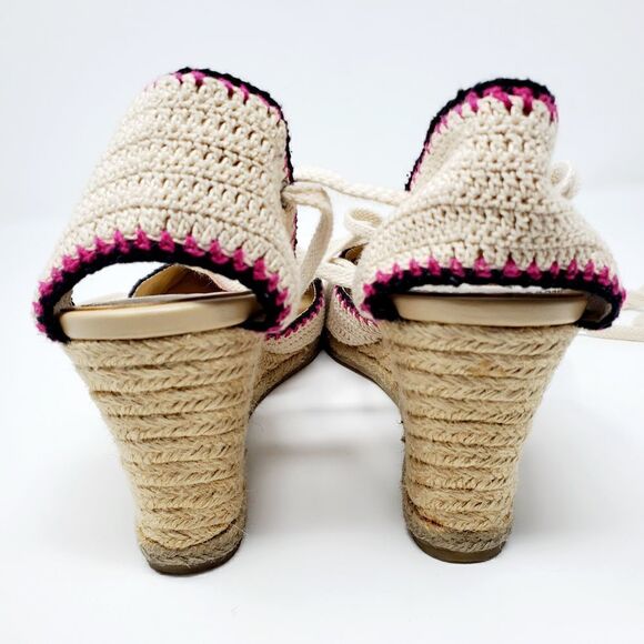 Via Spiga Lenox Crochet Wedges - Picture 3 of 8